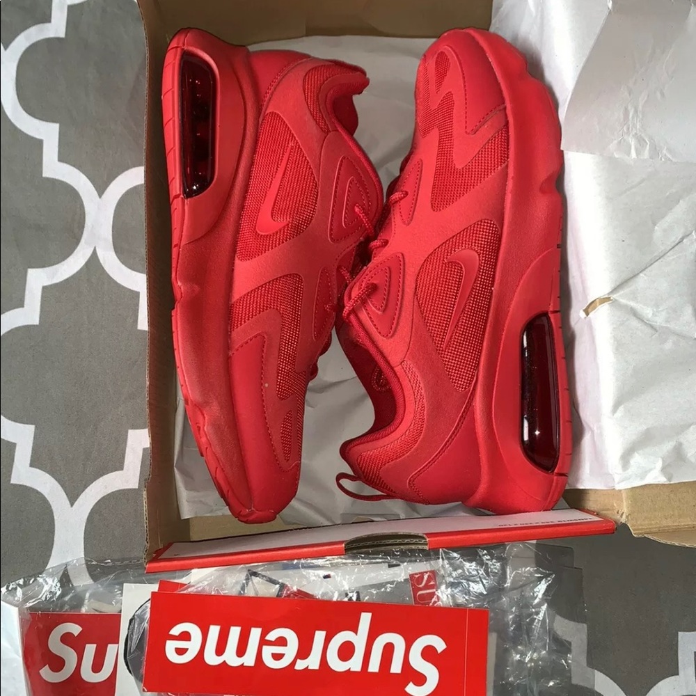 Brand New Men’s Nike Air Max 200 shoes size 10.5